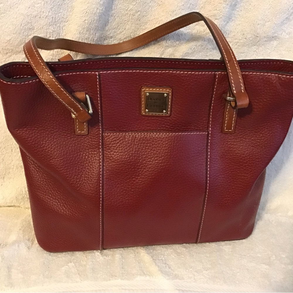 Dooney and Bourke Small Lexington Shopper EUC Beautiful Red